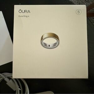 Ours Ring 4 SZ 5 Gold